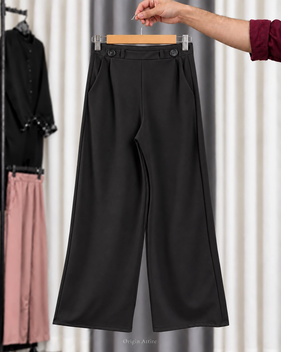 Color Black