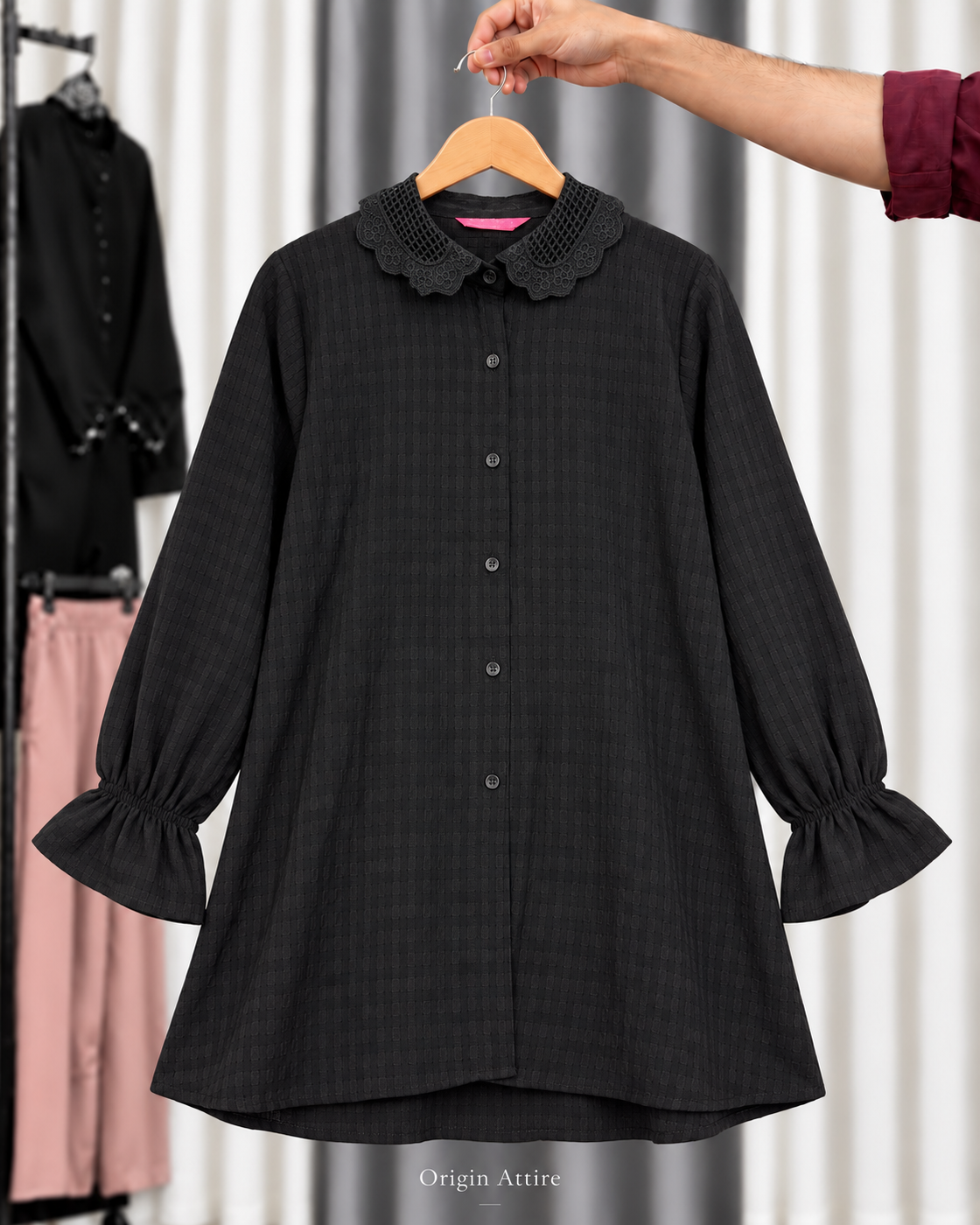 Color Black